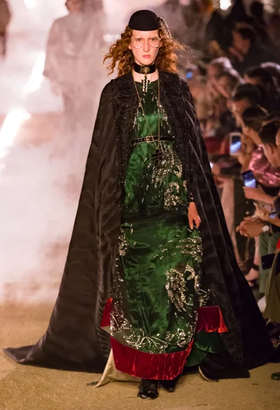 Look 60